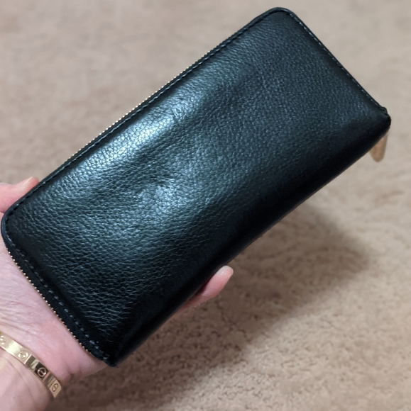 Michael Kors Zip Around Continental Black Leather Wallet with Gold Hardware - Picture 4 of 4